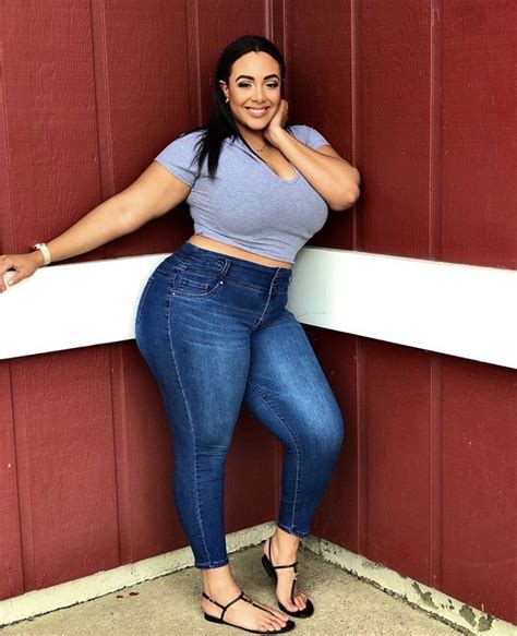 According to University of Cincinnatis Claremont College, women do not have any extra ribs. . Curvy girl fuck
